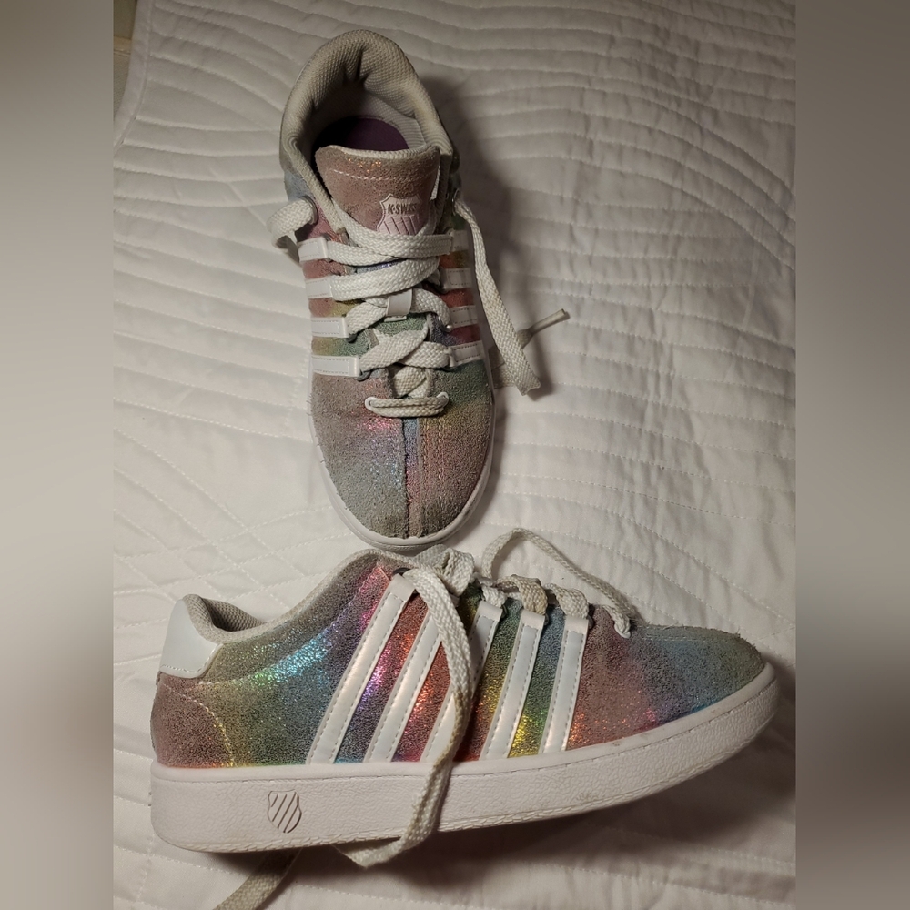 KSwiss girl's pastel rainbow sneakers. Size 4.5